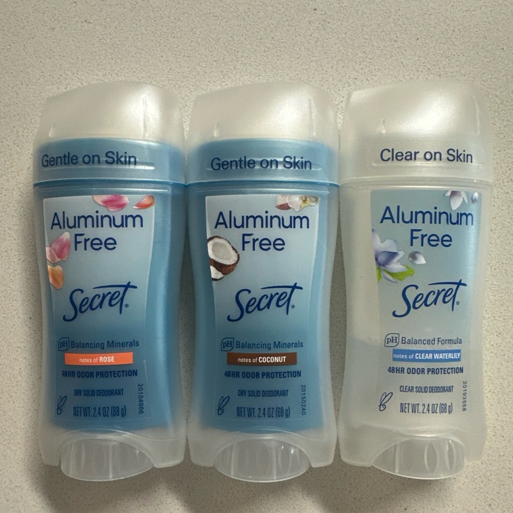 LOT OF 3-Secret Clear And 2 Gentle On Skin DEORDORANT Aluminum Free 2.4oz